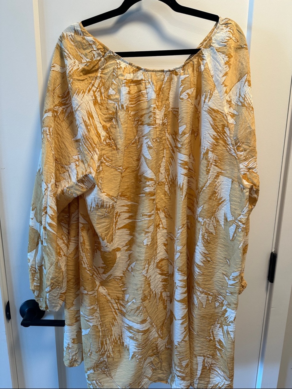 H&M Cream and Yellow Printed V-Neck Babydoll Mini Dress - Picture 7 of 8